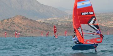 El windsurfista mendocino Juan Ignacio Caleau competirá en los Juegos Sudamericanos de Playa en Colombia.