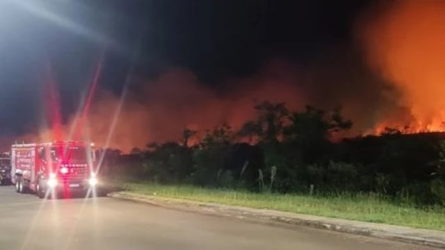 Incendio en la zona Oeste de Posadas arrasó con 50 hectáreas e investigan si fue intencional.