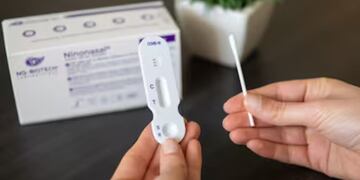 Las farmacias de La Plata advirtieron faltantes del autotest de COVID-19.