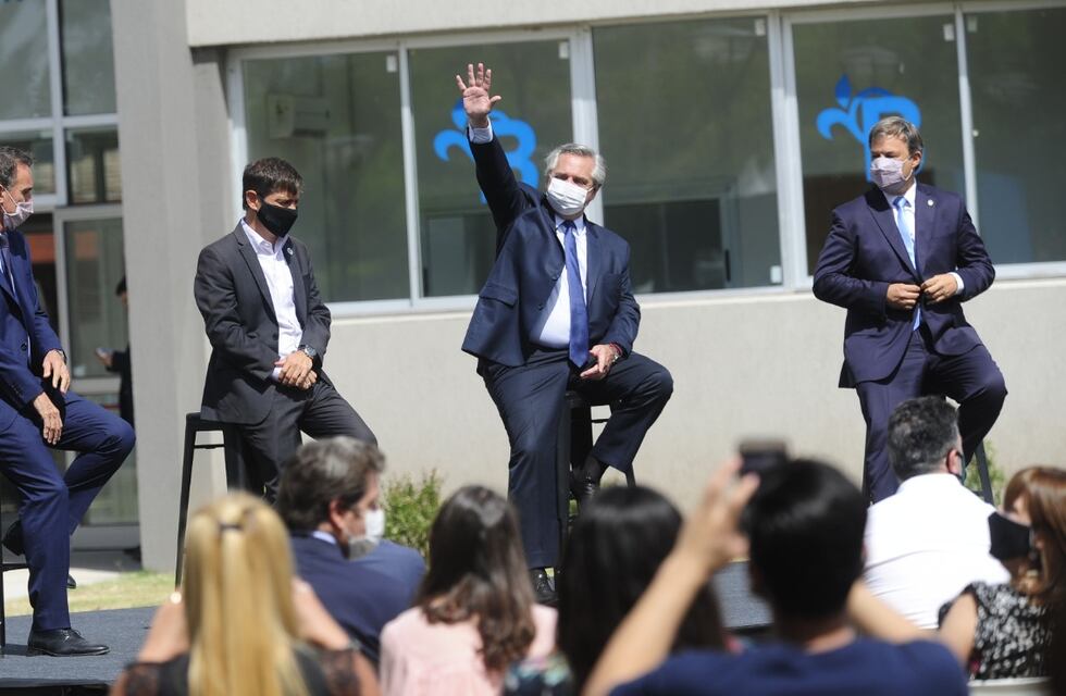 Alberto Fernández, sobre el ataque en Chubut: “Los violentos tiran piedras, nosotros tiramos obras y llevamos vacunas”