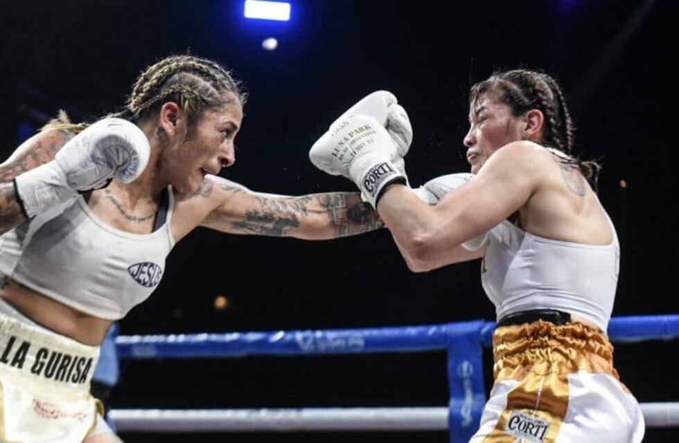 Volvió el boxeo al Luna Park: Débora Dionicius venció en fallo unánime a La Tigresa Acuña