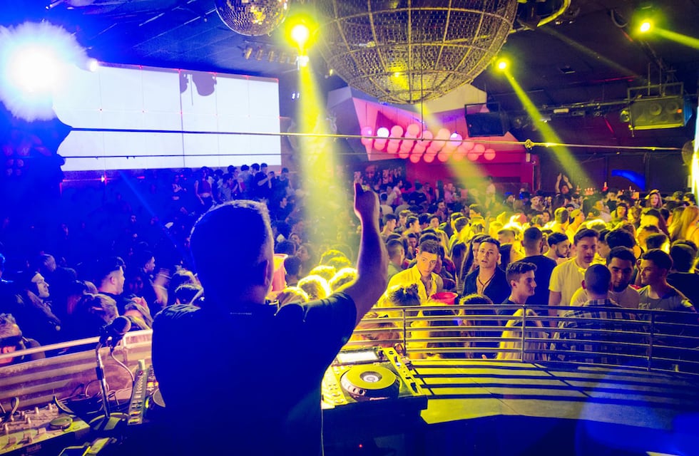 Reveló qué contenía el mítico balde de un reconocido boliche de la ciudad de Córdoba