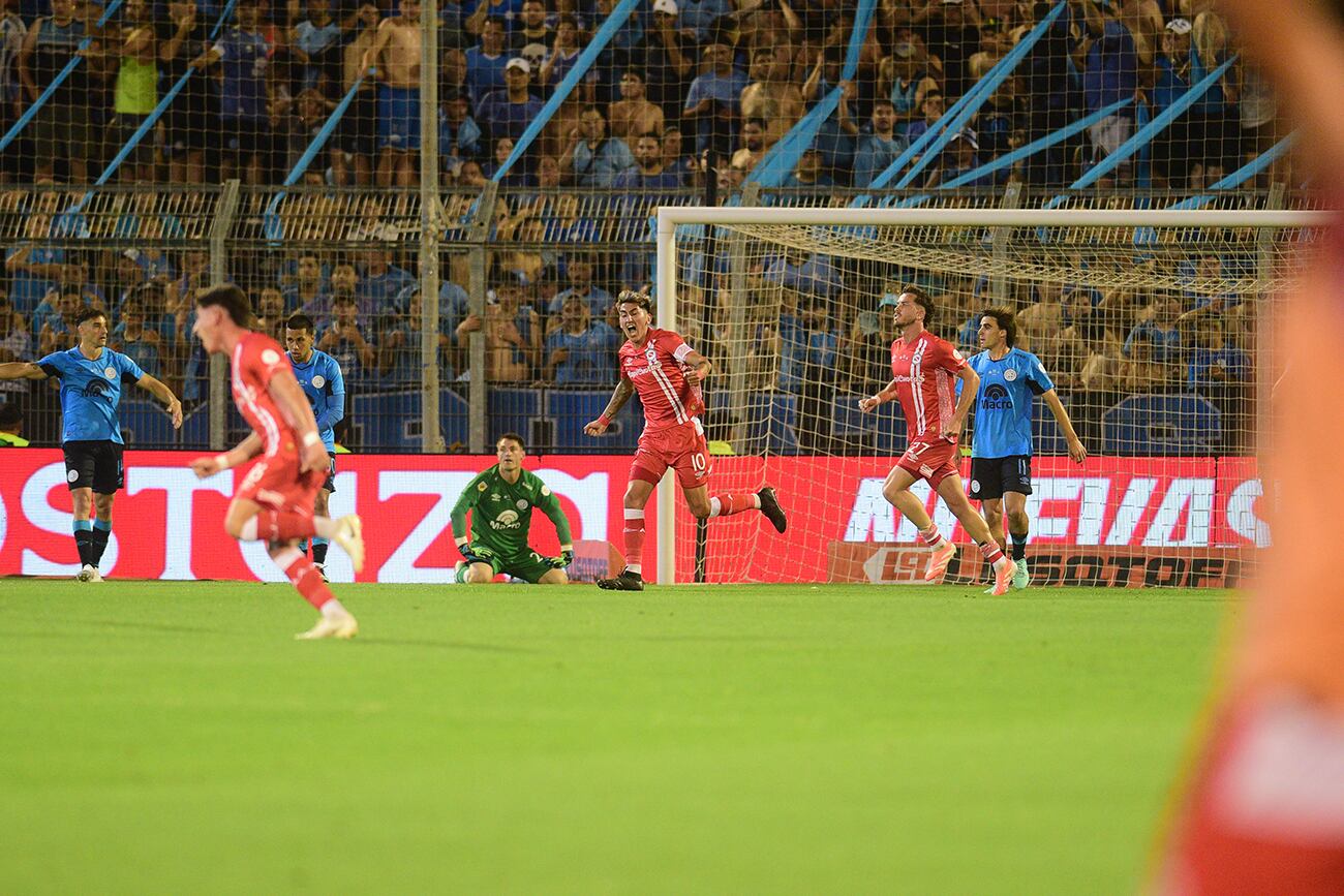 Belgrano eliminado de Copa Argentina 2025 en Rosario por 2 - 1 ante Argentinos Juniors. (José Gabriel Hernández / La Voz)