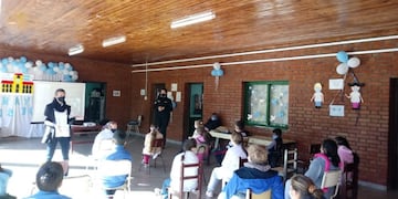 Charlas en las escuelas de Oberá