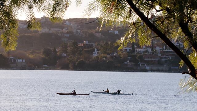 Fotos de turismo. Costanera del lago San Roque. Vacaciones de invierno y turistas en Carlos paz.
Yanina Aguirre/ La Voz