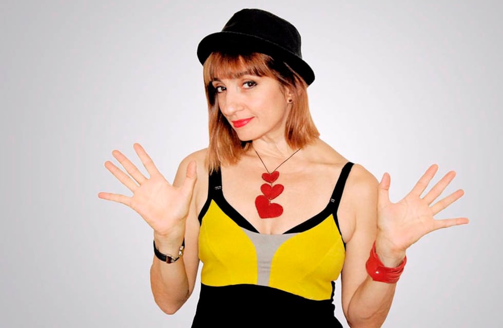 Hilda Lizarazu en el cierre de la primera noche de la Fiesta Provincial del Trigo