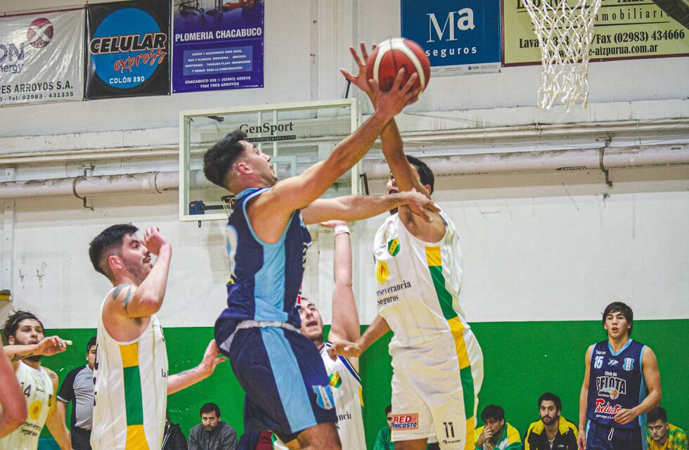 Torneo Oficial de Básquet de Tres Arroyos: Huracán puntero y Club de Pelota le ganó a Costa Sud en cinco suplementarios