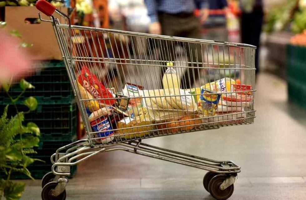 Cómo impacta la inflación en los hábitos de consumo: un 80% de las personas reconoció cambios