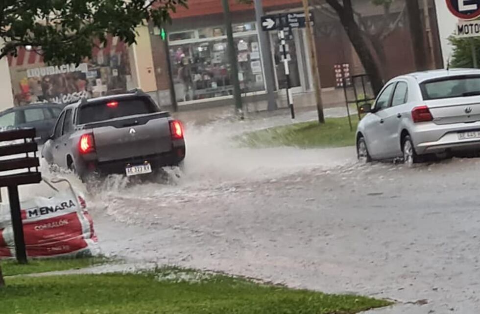 La tormenta dejó 75 mm y sigue el alerta