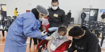 Villa Carlos Paz. Comenzaron a Vacunar a jóvenes de 12 a 17 años