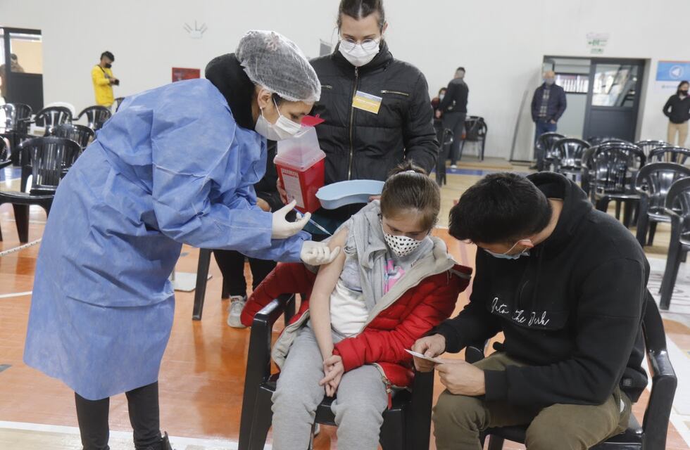 Vacunación Covid-19 en Carlos Paz: comenzaron a Vacunar a jóvenes de 12 a 17 años