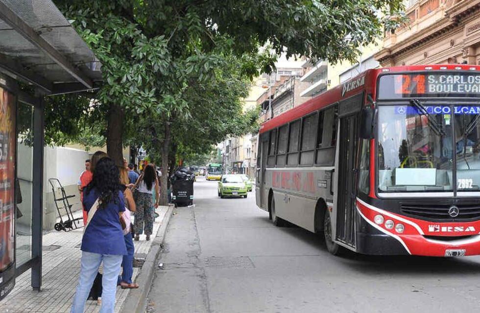 Transporte urbano: arrancó el paro y no hay colectivos en Córdoba por 48 horas