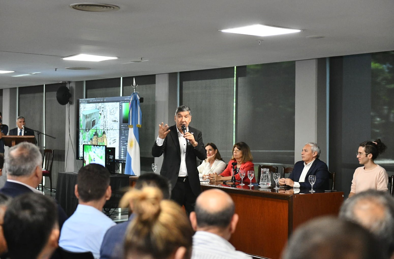 La Legislatura presentó “En Nombre de la Ley”, el primer videojuego educativo sobre el proceso legislativo