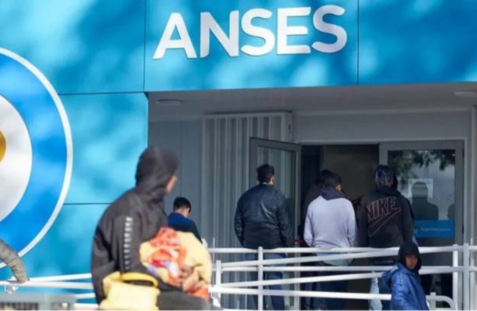 ANSES definió cómo completa los pagos de abril: cuándo cobran y cuánto los jubilados con la mínima