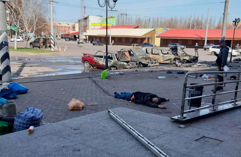 Conflicto Rusia-Ucrania: un ataque ruso a la estación de tren de Kramatorsk dejó al menos 39 muertos