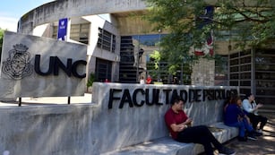 El rector de la Universidad Nacional de Córdoba le respondió al gobierno.