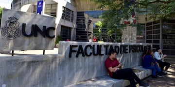 El rector de la Universidad Nacional de Córdoba le respondió al gobierno.