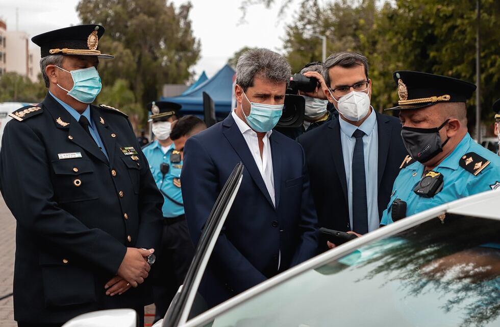 Uñac entregó tecnología de avanzada a las fuerzas de Seguridad de San Juan