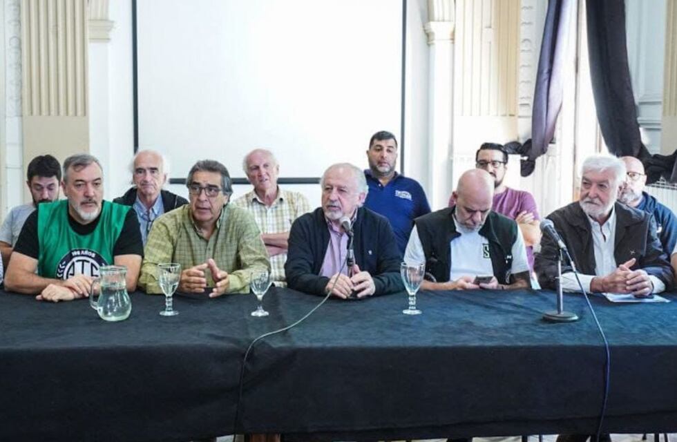 El sindicalismo combativo marca distancia de la CGT y cierra el año con una protesta contra Milei