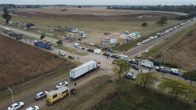Ya hay gente haciendo cola para ingresar al autódromo "Ciudad de Rafaela"