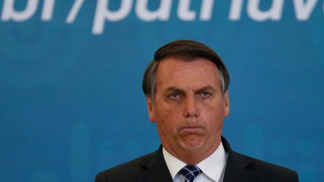 Jair Bolsonaro y sus colaboradores olvidaron la fecha de vencimiento de la licencia de su página de internet, por lo que fue adquirida por alguien más, opositor a su gestión. Foto: Archivo/AP.