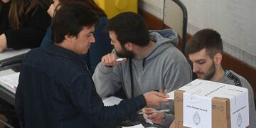 Comiensan las elecciones PASO en Mendoza.