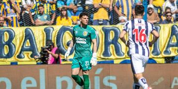 El arquero de 30 años terminó la temporada como titular con Carlos Tevez en el banco.