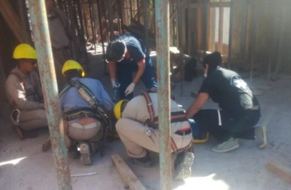 Posadas: salvó su vida de milagro tras caer de una obra en construcción