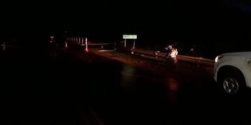 Despiste fatal sobre el puente del arroyo Los Muertos en Colonia Aurora.