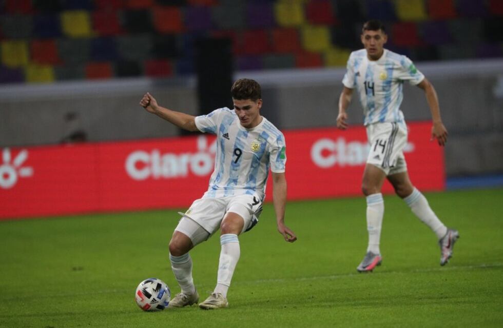 Julián Álvarez se entrena con la Selección y podría jugar por Eliminatorias
