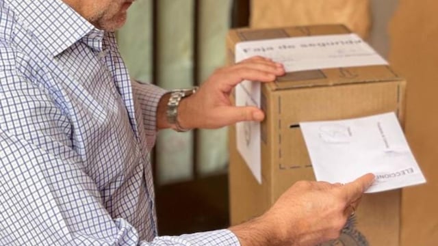 Luis Juez votó en Córdoba.