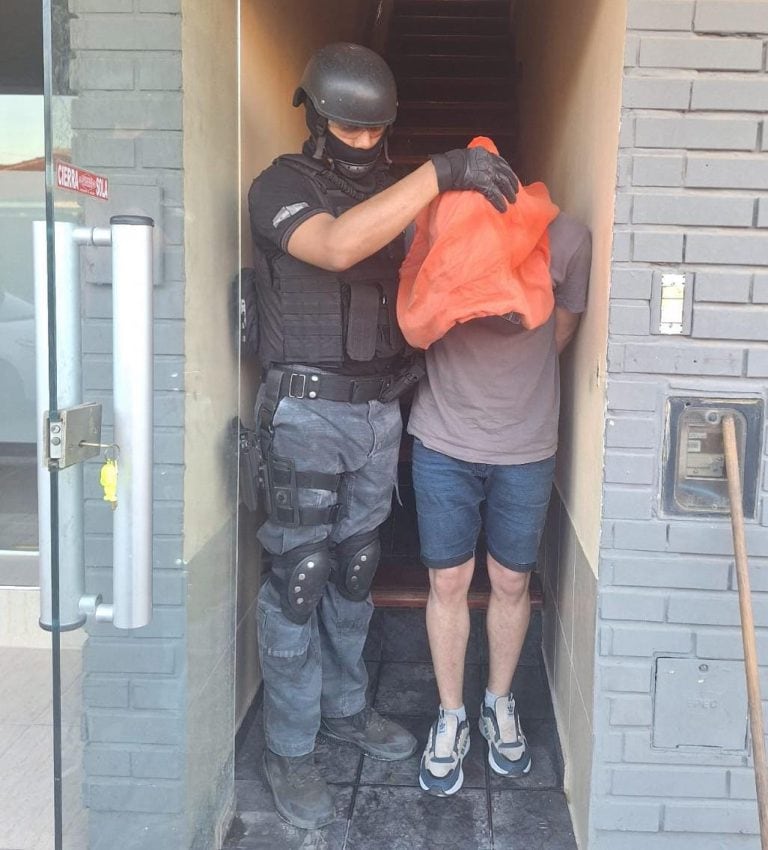 Por vender drogas, la FPA detuvo a un hombre de 25 años en Arroyito