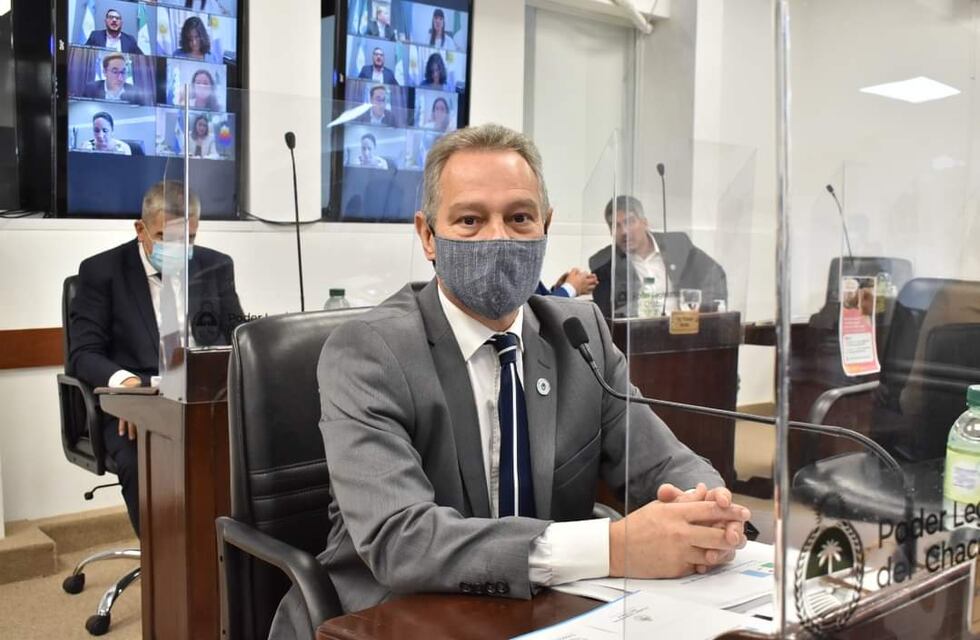 “Necesitamos un acuerdo social fuerte en el mejor modo de educar” dijo Bergia luego de la exposición de la ministra de Educación.