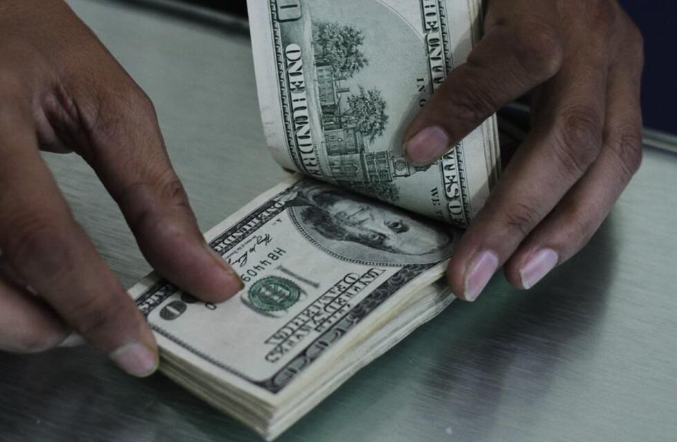 Dólar blue en Rosario: la divisa aumenta y los bursátiles tocan valores récord en la ciudad