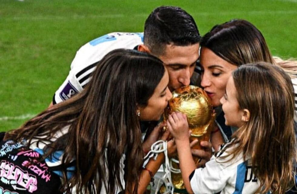 Ángel Di María volvió a Portugal y sus hijas lo desbordaron de ternura: “Cómo te extrañamos”