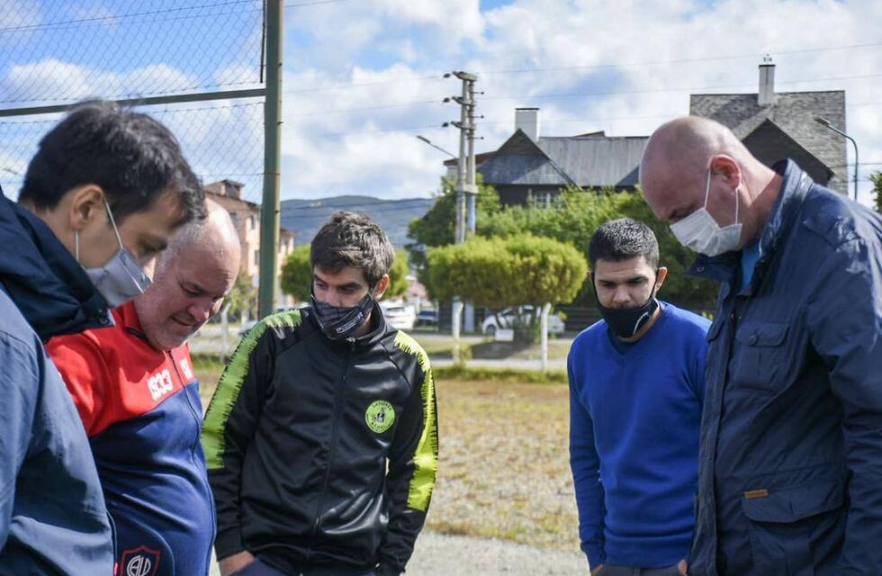 Capacitación de entrenadores y árbitros de la Liga de Fútbol de Ushuaia