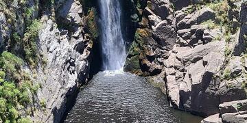 La Cascada del Yatán es uno de los saltos más extremos de las Sierras Grandes.