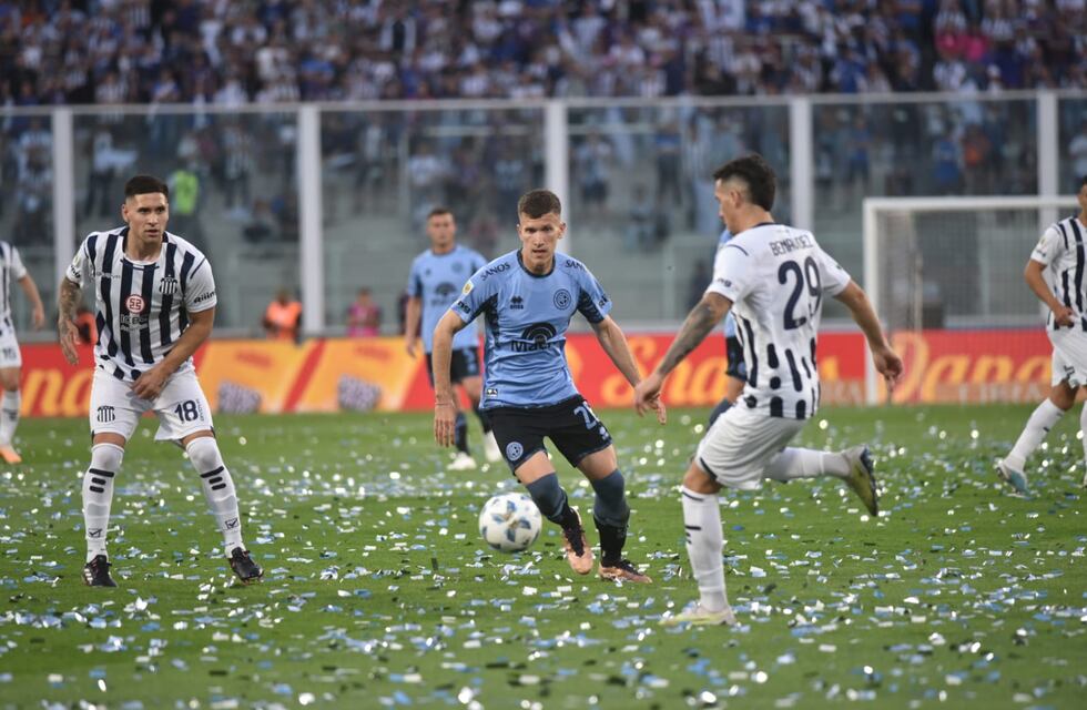 Video: se volvió loco Farré; el reclamo de todo Belgrano en el área de Talleres