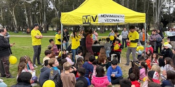 El Movimiento Vecinal convocó a los vecinos y festejó el Día del Niño en el Parque Cabañas