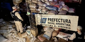 Incautan 12 toneladas de soja de contrabando en El Soberbio.