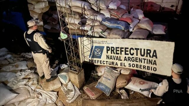 Incautan 12 toneladas de soja de contrabando en El Soberbio.