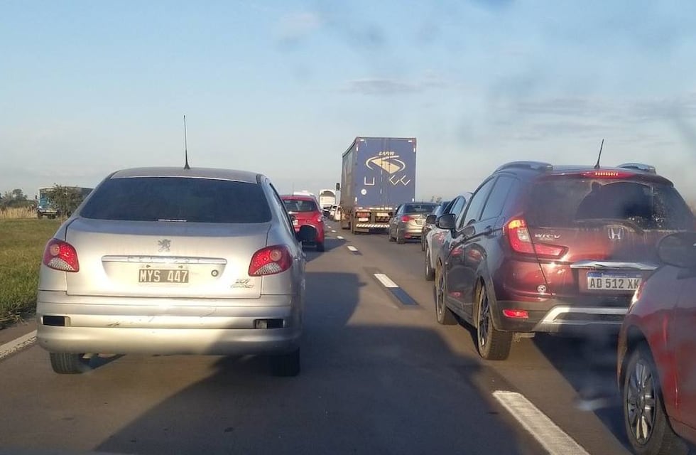 Semana Santa complicada en Rosario: reportan demoras en tránsito por choques