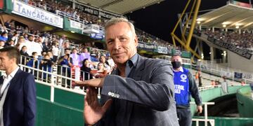 Fassi le pidió paciencia al hincha de la "T". (Ramiro Pereyra)
