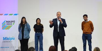 Maipú incentiva el uso de Chat GPT entre docentes y alumnos