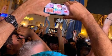 El cordobés que hizo una videollamada con su familia en medio del banderazo en Qatar.