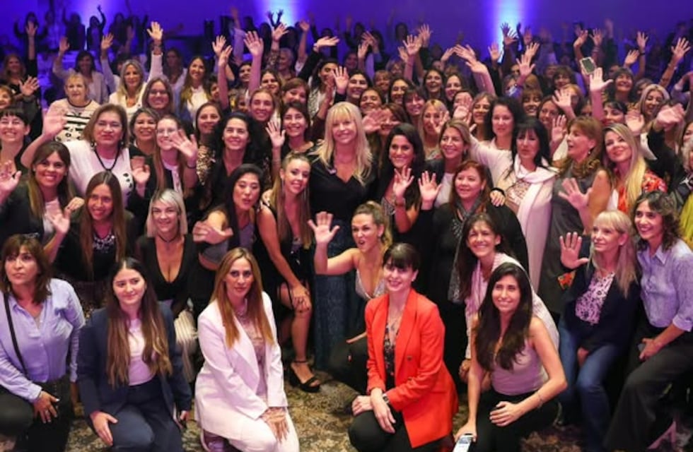 Mujeres referentes se reúnen en la jornada "Intendenta por un Día"