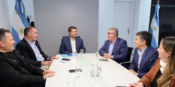 Buscan reactivar la construcción de viviendas financiadas por Nación.