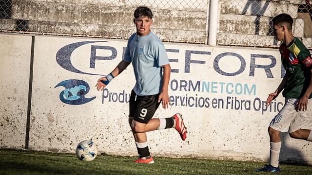 El puntaltense Alejo Albarracín convirtió el segundo gol para la victoria 3 a 0 de la Liga del Sur ante Tres Arroyos.
