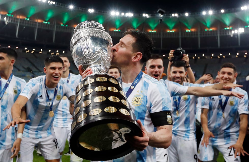 Empieza la Copa América 2024: cuánto pesa el trofeo del torneo continental
