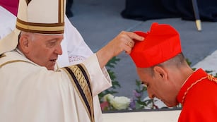 El papa Francisco y Víctor "Tucho" Fernández, cuando fue nombrado cardenal.